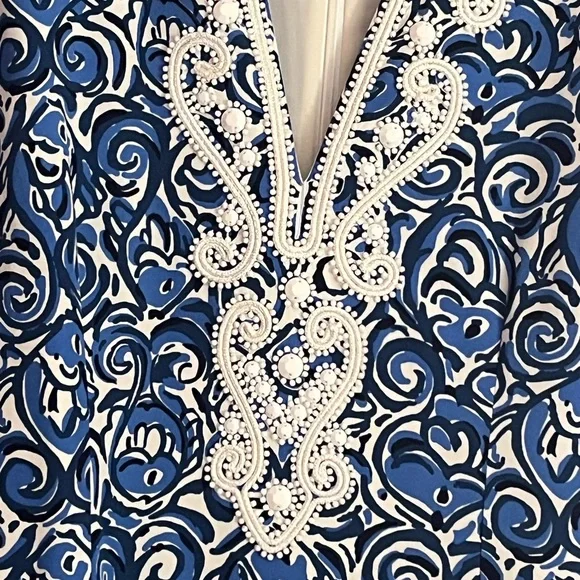 Lilly Pulitzer Size XL Dress White & Shades of Blue Polyester/Spandex 3/4 Sleeve - Picture 2 of 10